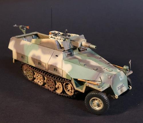 Sd.Kfz. 251/9 Medium armored personnel carrier (7.5 cm cannon)