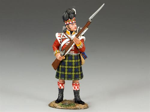 NA215 Gordon Highlanders Bagpiper by King & Country 