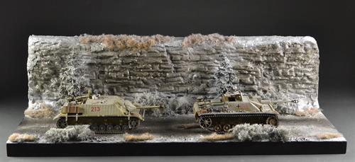 Rock wall and road - diorama